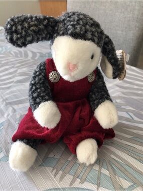 TY Beanie Babies “Lilly The Lamb” With Tag